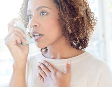 woman respiratory allergy